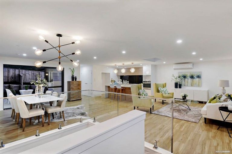 Photo of property in 24 Maraeariki Avenue, Orewa, 0931