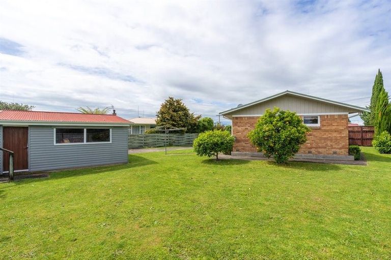 Photo of property in 6 English Street, St Andrews, Hamilton, 3200