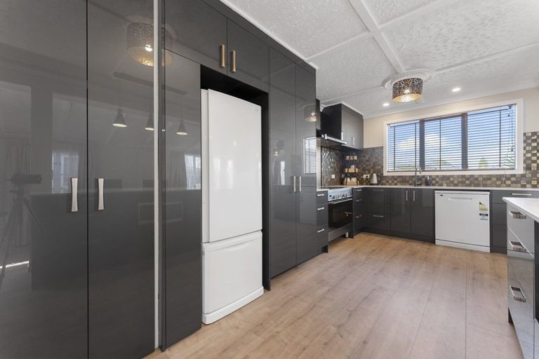 Photo of property in 144 Pembroke Street, Westown, New Plymouth, 4310