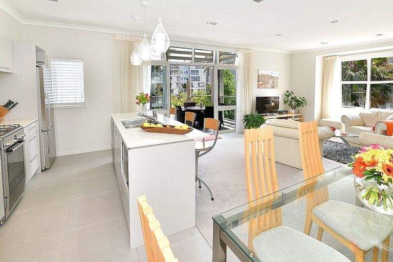 Photo of property in 54 Parkside Drive, Orewa, 0931