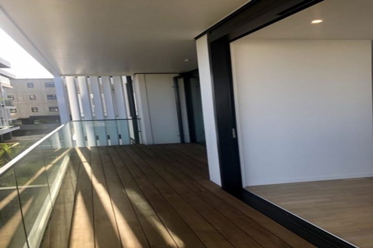 Photo of property in 105/8a Lake Pupuke Drive, Takapuna, Auckland, 0622