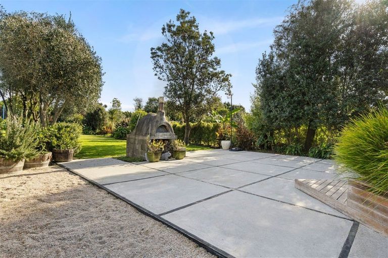 Photo of property in 12 Cliff Road, Tasman, Upper Moutere, 7173