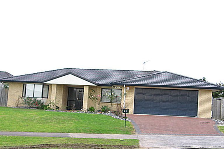 Photo of property in 18 Athenry Place, Dannemora, Auckland, 2016