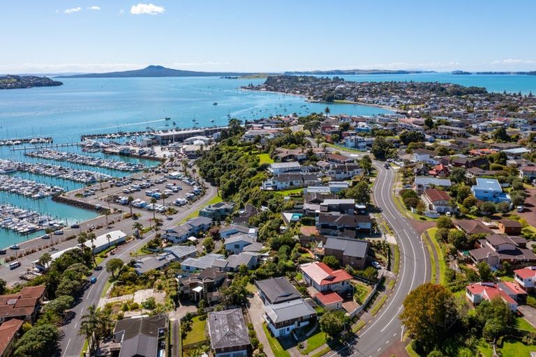 Photo of property in 2/89 Takutai Avenue, Half Moon Bay, Auckland, 2012