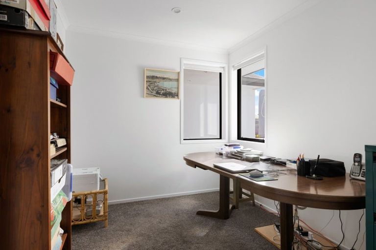 Photo of property in 330 Lakes Boulevard, Pyes Pa, Tauranga, 3112