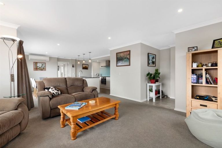 Photo of property in 55 Endeavour Drive, Whitby, Porirua, 5024