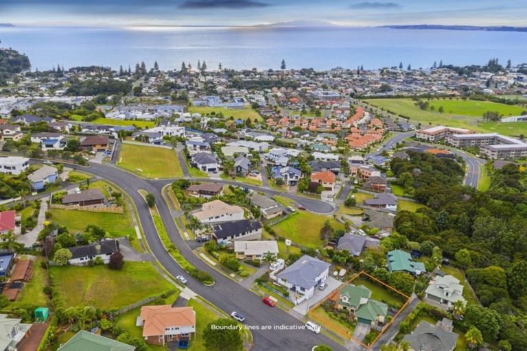 Photo of property in 34 Savoy Road, Orewa, 0931