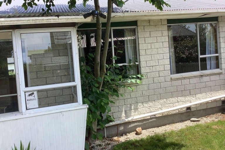 Photo of property in 2/72 Waratah Street, Avondale, Christchurch, 8061