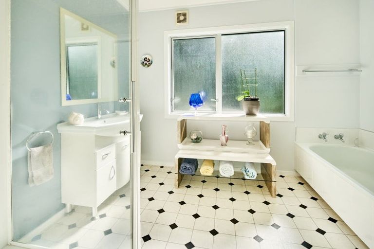 Photo of property in 67 Mulberry Street, Maungaraki, Lower Hutt, 5010