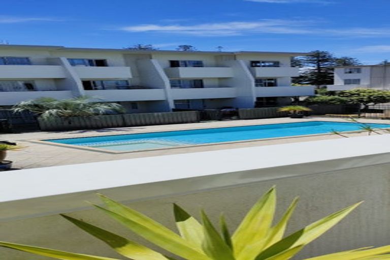 Photo of property in 9/3 Riverside Road, Orewa, 0931