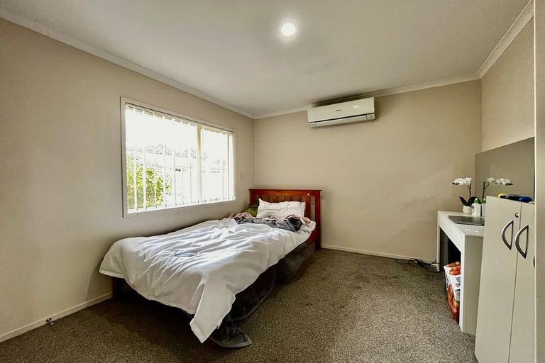 Photo of property in 1 Ranchod Terrace, Pukekohe, 2120