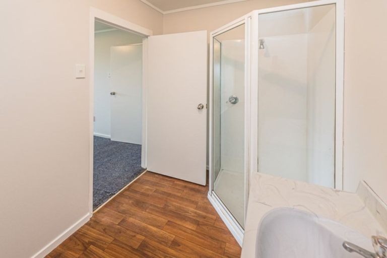 Photo of property in 32 Miro Street, Castlecliff, Whanganui, 4501