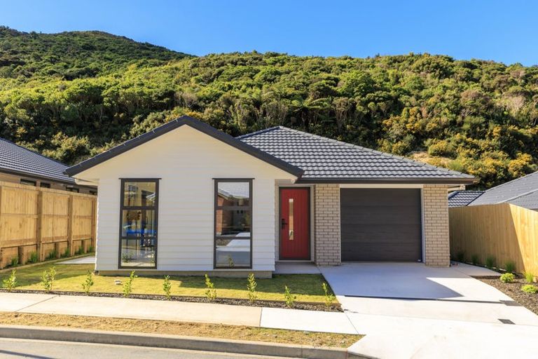 Photo of property in 130 Silverstream Road, Crofton Downs, Wellington, 6035