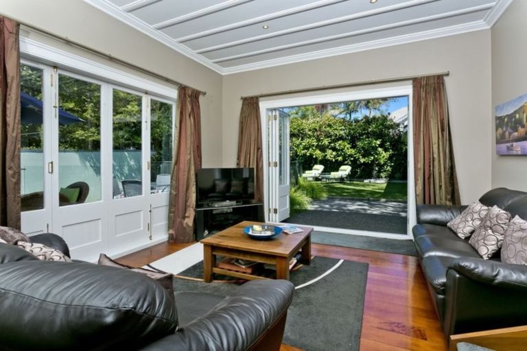 Photo of property in 1 Mozeley Avenue, Devonport, Auckland, 0624