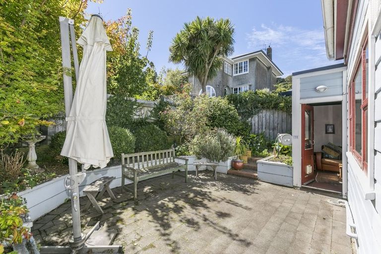 Photo of property in 7 Caroline Street, Mount Victoria, Wellington, 6011