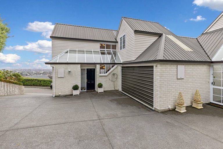 Photo of property in 1/27 Lookaway Place, Huntsbury, Christchurch, 8022