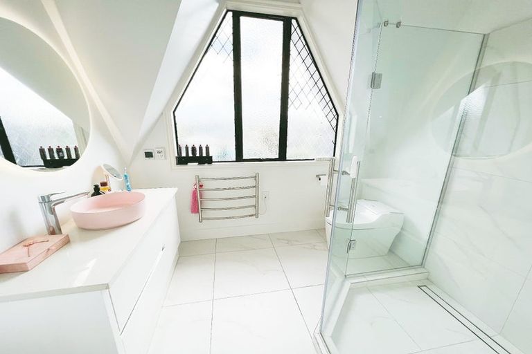 Photo of property in 4 Cliff Road, Torbay, Auckland, 0630