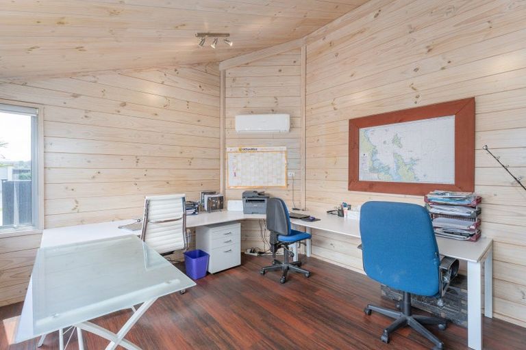 Photo of property in 132 Harbour Drive, Matarangi, Whitianga, 3592