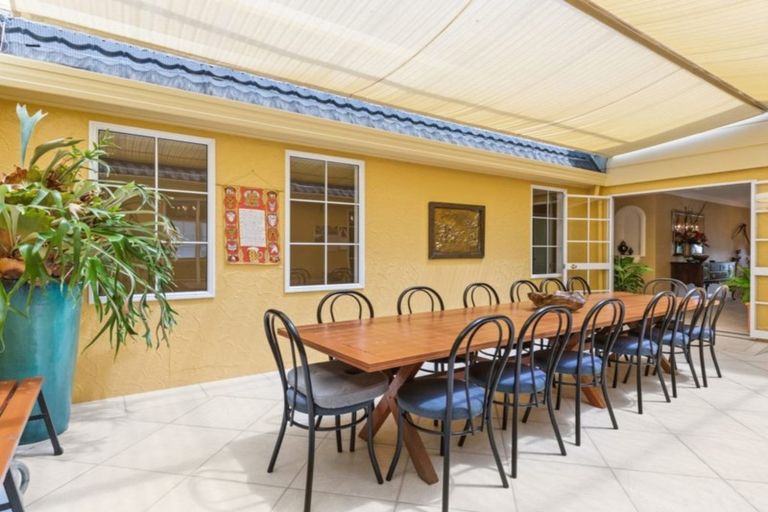 Photo of property in 40-42 Waikawa Road, Picton, 7220