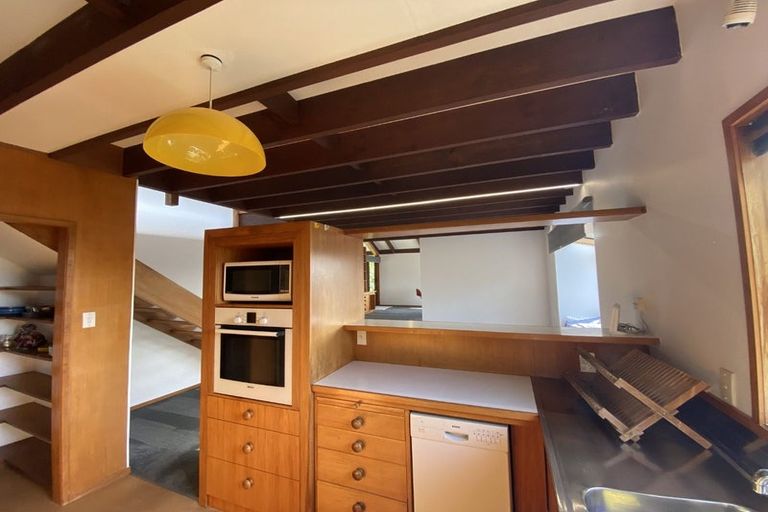 Photo of property in 9 Handley Place, Glen Avon, New Plymouth, 4312