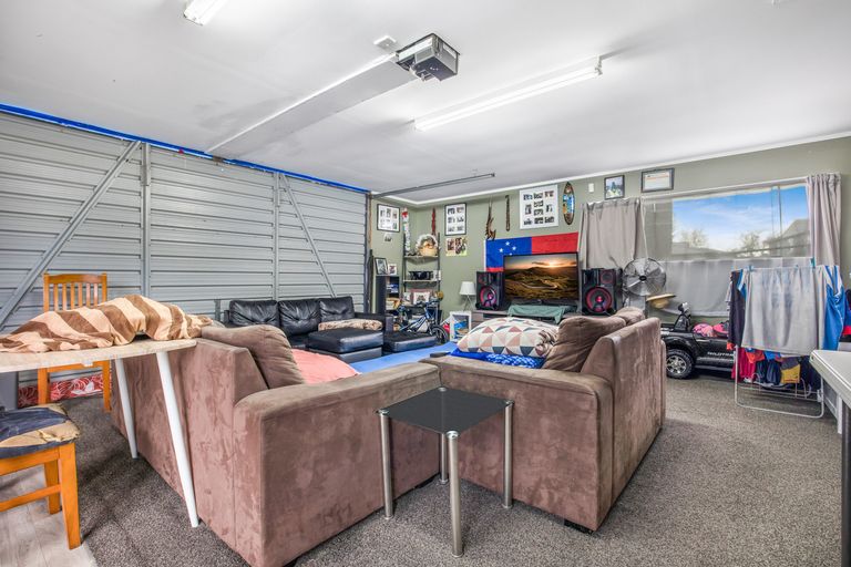 Photo of property in 155 View Road, Sunnyvale, Auckland, 0612
