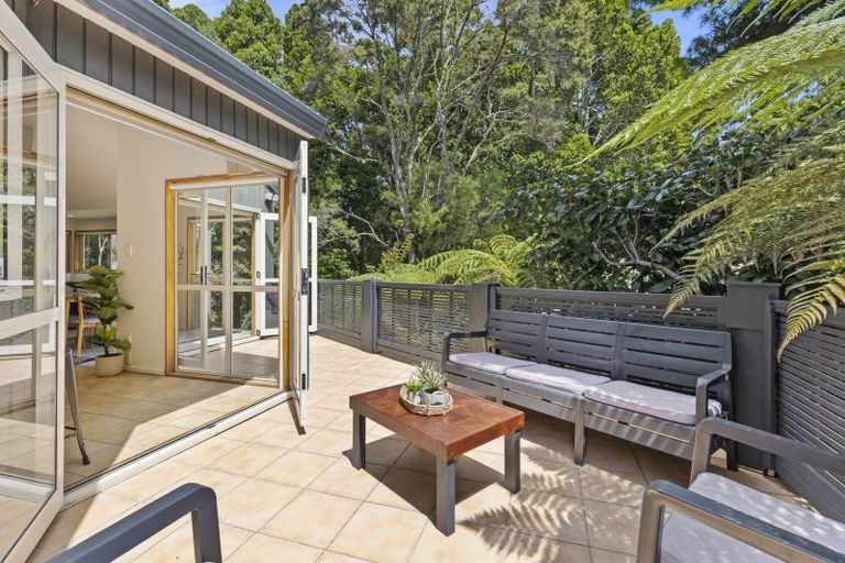 Photo of property in 1/31 Holdaway Avenue, Northcote, Auckland, 0627