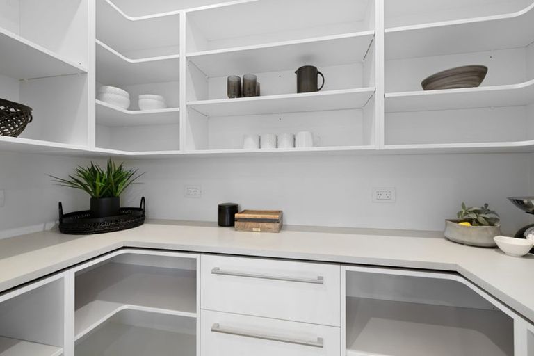 Photo of property in 5 Dalweny Lane, Cracroft, Christchurch, 8025