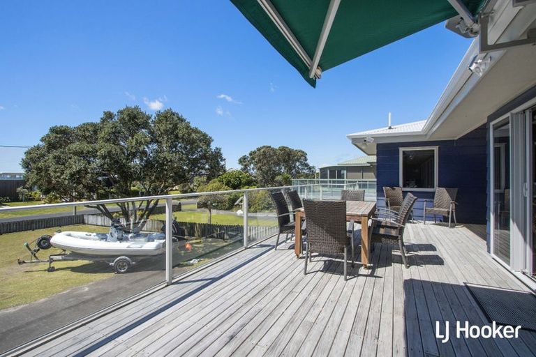 Photo of property in 54 Shaw Road, Waihi Beach, 3611