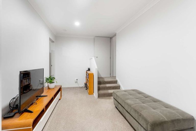 Photo of property in 24a Alexander Street, Cockle Bay, Auckland, 2014