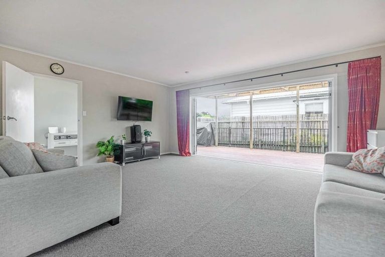 Photo of property in 16b Campbell Street, Waiuku, 2123
