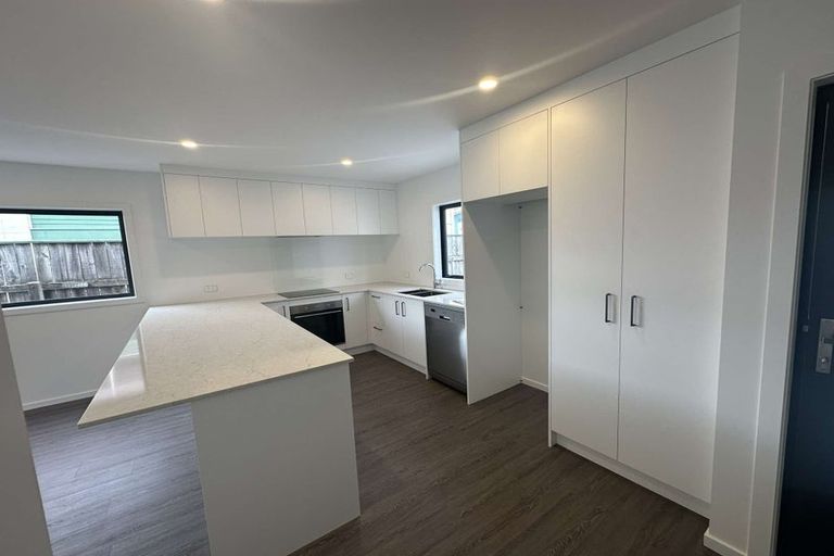 Photo of property in 7/104 Martin Street, Wallaceville, Upper Hutt, 5018