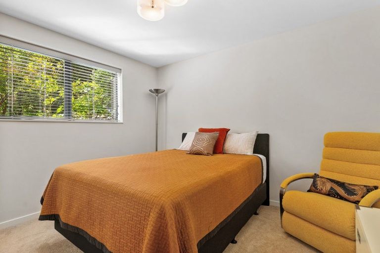 Photo of property in 11 Janice Place, Mount Pleasant, Christchurch, 8081