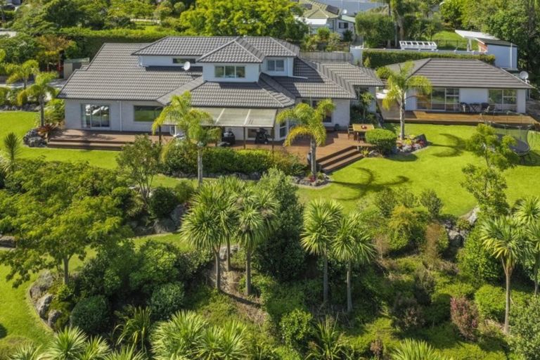 Photo of property in 47 Isobel Road, Greenhithe, Auckland, 0632