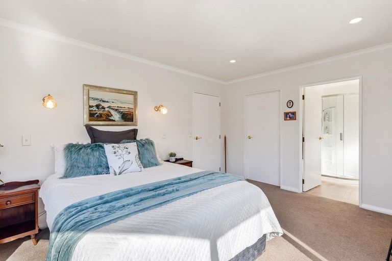 Photo of property in 3 Takahe Drive, Paraparaumu Beach, Paraparaumu, 5032