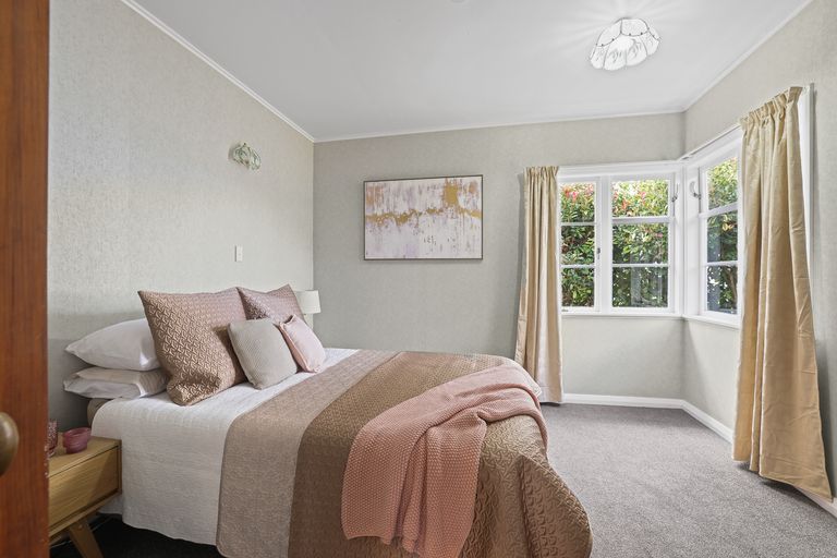 Photo of property in 70 Williams Street, Cambridge, 3434