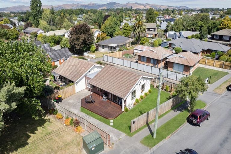 Photo of property in 112a Withells Road, Avonhead, Christchurch, 8042