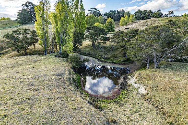 Photo of property in 2553 Taihape Road, Sherenden, Hastings, 4179