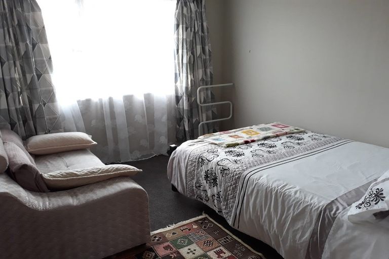 Photo of property in 14 Lacy Gate Place, Woodend, 7610