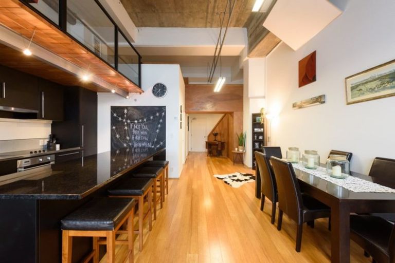 Photo of property in Stadium Garden Flats, 116/107 Thorndon Quay, Pipitea, Wellington, 6011