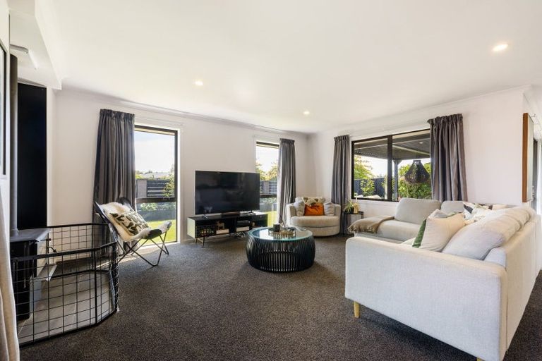 Photo of property in 83 Willowside Place, Amberley, 7410