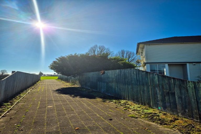 Photo of property in 35 Ross Crescent, Fairfield, Hamilton, 3214