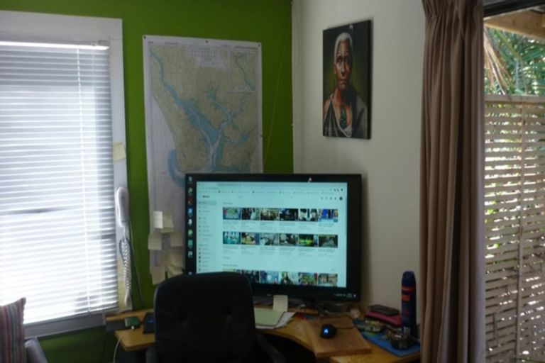 Photo of property in 42 Sea View Road, Baylys Beach, Dargaville, 0377