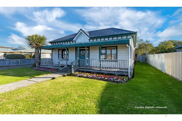 Photo of property in 1 Augustine Street, Waimate, 7924