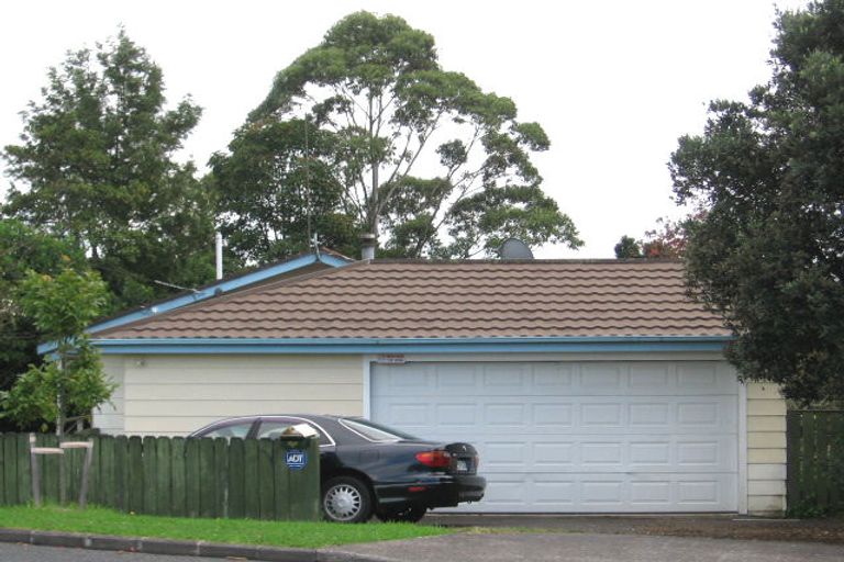 Photo of property in 75 Seymour Road, Sunnyvale, Auckland, 0612