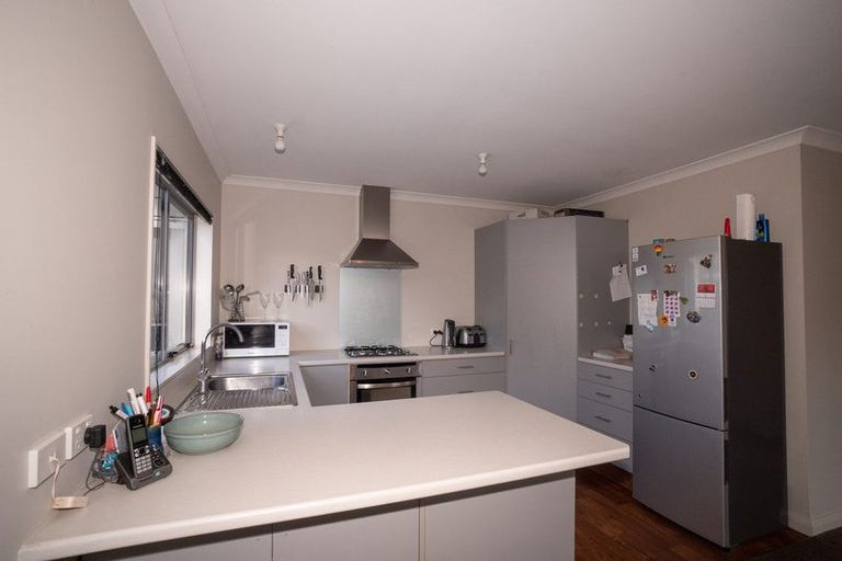 Photo of property in 8a Cedar Grove, Highbury, Palmerston North, 4412