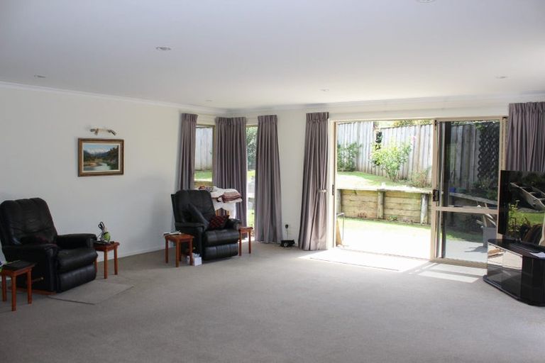 Photo of property in 2 Tieke Place, Horahora, Whangarei, 0110