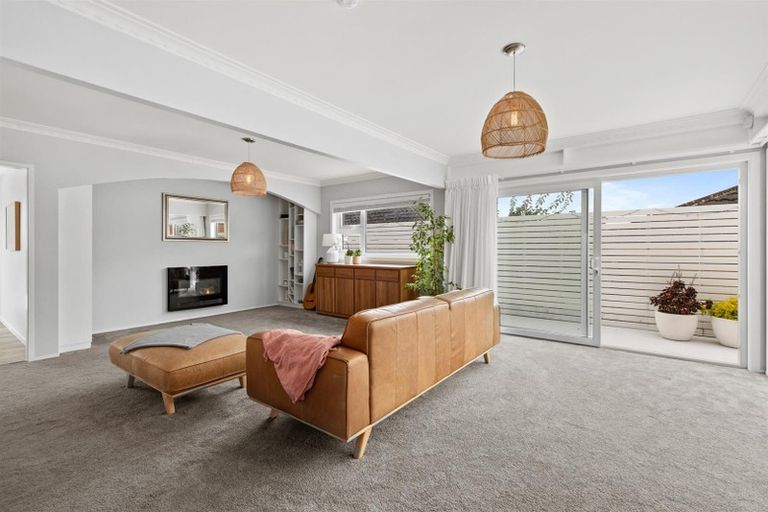 Photo of property in 2/3 County Road, Torbay, Auckland, 0630