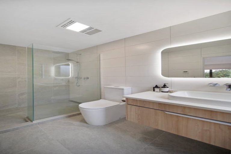 Photo of property in 40a Gills Road, Bucklands Beach, Auckland, 2014