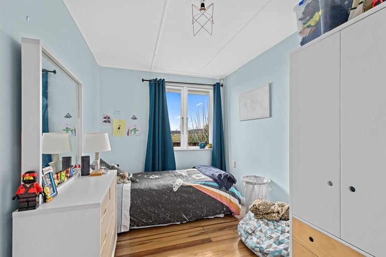 Photo of property in 9 Mary Keane Lane, Parakai, 0830