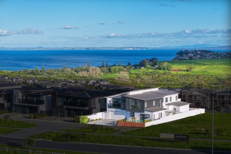 Photo of property in 214 Vaughans Road, Long Bay, Albany, 0792